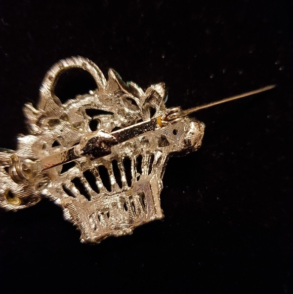 📌🧺 Flower Basket Brooch 🧺📌 - Picture 3 of 5